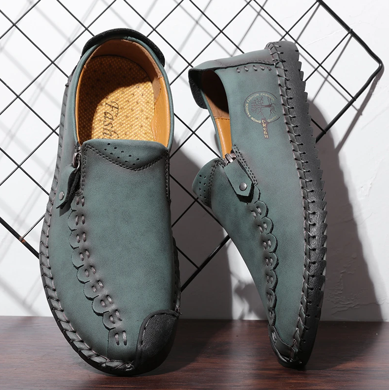 🔥Hot Sale🎁--40% OFF 🎉 Men Hand Stitching Vintage Casual Comfy Soft Sole Zipper Slip On Leather Loafers