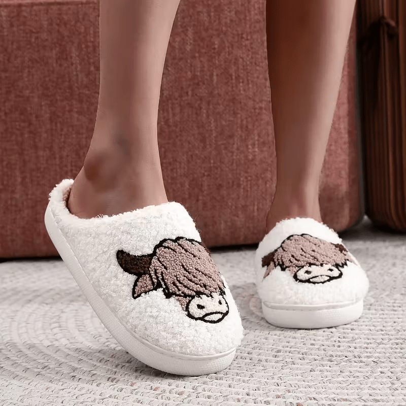 Women's Comfortable & Lightweight Highland Cow Indoor Slippers