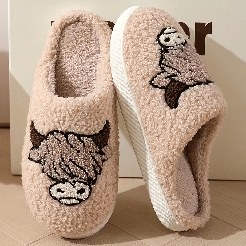 Women's Comfortable & Lightweight Highland Cow Indoor Slippers