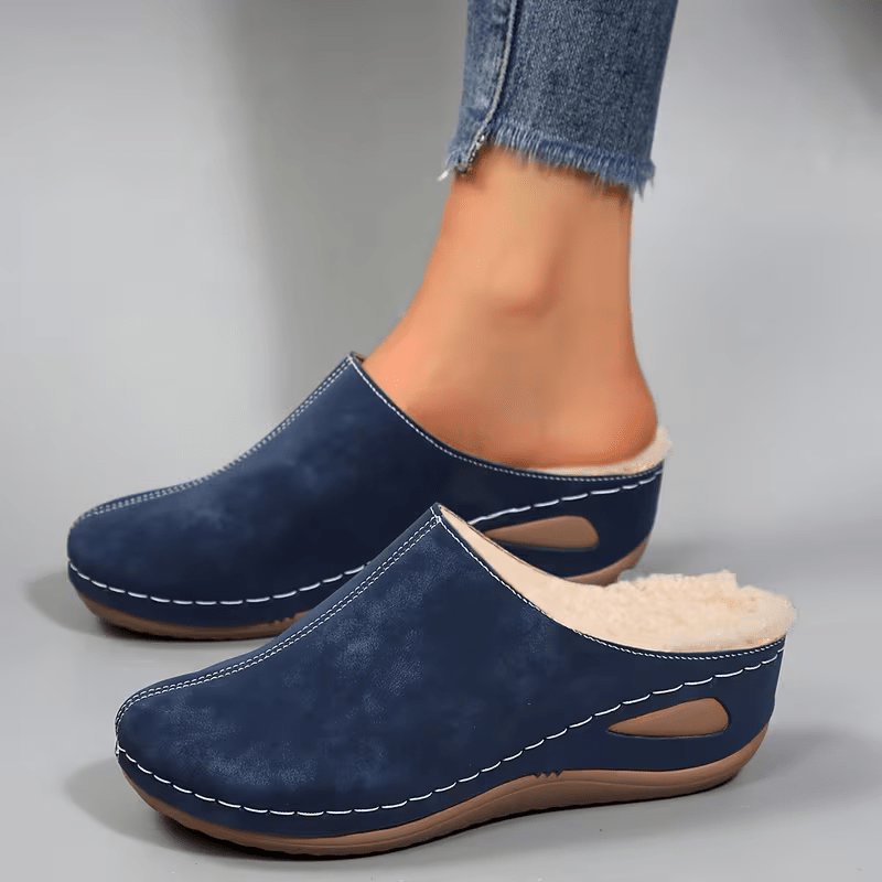 Women's Cozy Warm Cushioned Insole Winter Plush Slip-On Moccasin Slippers