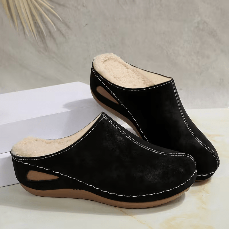 Women's Cozy Warm Cushioned Insole Winter Plush Slip-On Moccasin Slippers