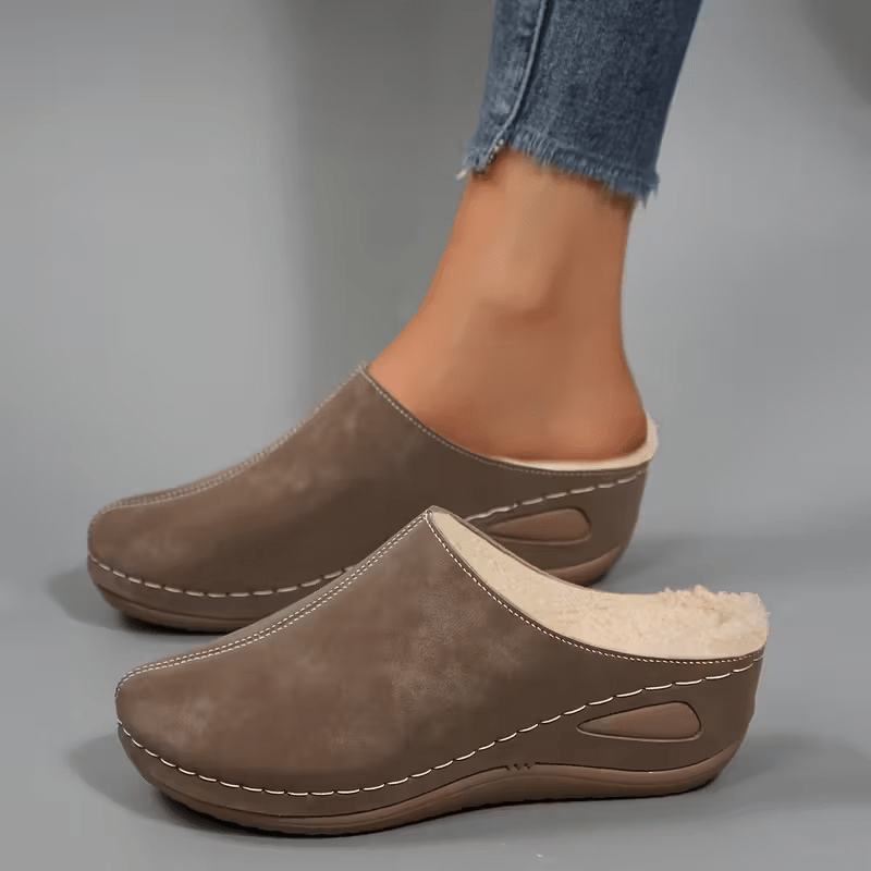 Women's Cozy Warm Cushioned Insole Winter Plush Slip-On Moccasin Slippers