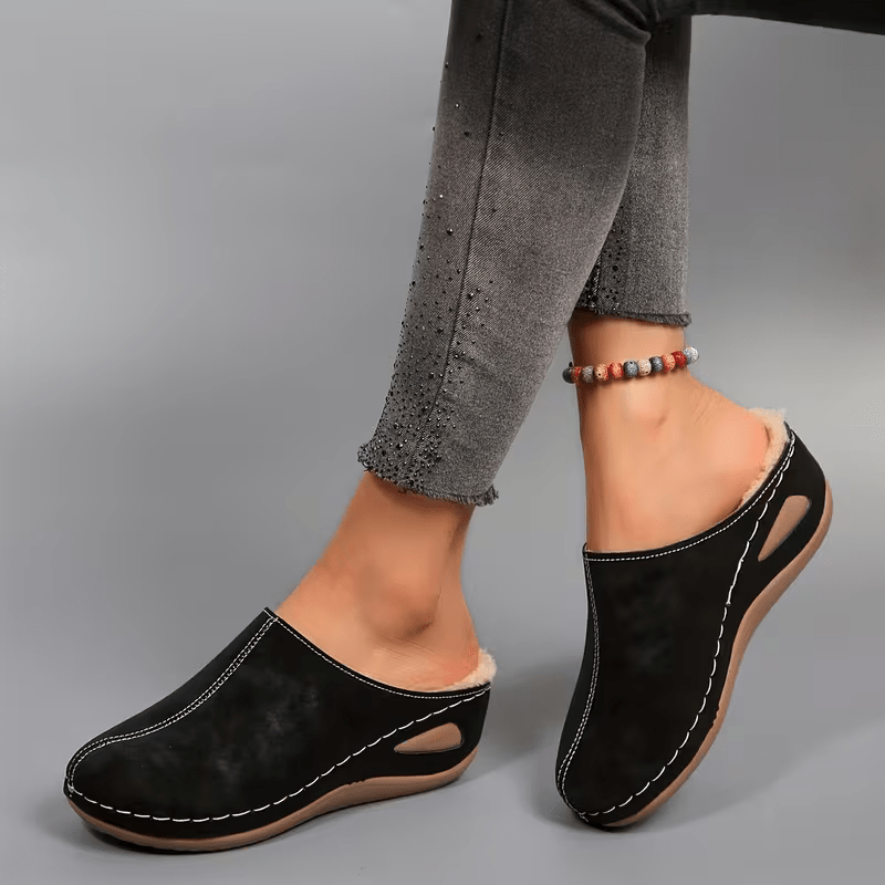 Women's Cozy Warm Cushioned Insole Winter Plush Slip-On Moccasin Slippers
