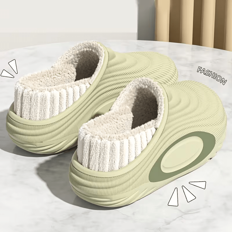 Women's Fashion and Durable Non-Slip Slippers Indoor/ Outdoor Shoes